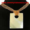 Goldlip Pearl Shell Necklace with Beads