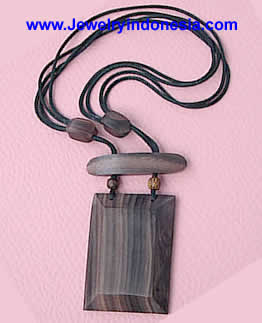 INDONESIA WOODEN NECKLACES