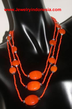 sea shell accessories and jewelry