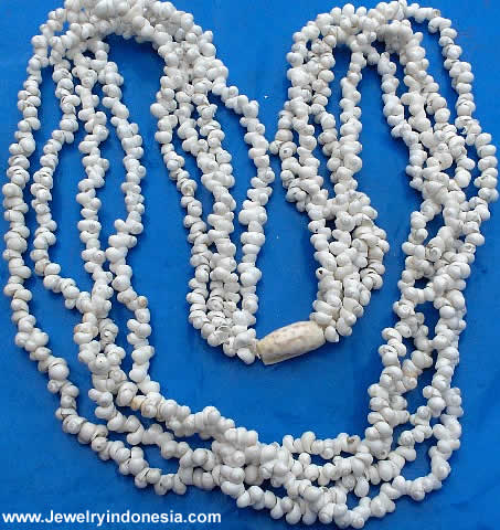 MOTHER OF PEARL JEWELRY FROM BALI