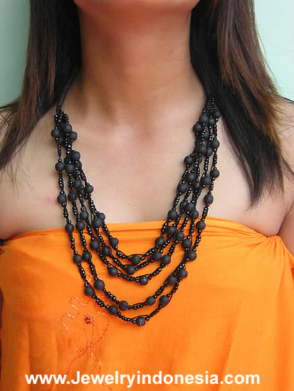 RESIN BEADS NECKLACES MADE IN INDONESIA