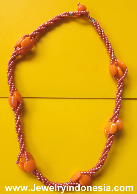 SHELL BEADS NECKLACES COMPANY