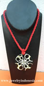 Fashion Jewelry from Bali Indonesia Shell Beads Necklaces Accessories