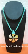 Fashion Jewelry from Bali Indonesia Shell Beads Necklaces Accessories