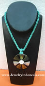Fashion Jewelry from Bali Indonesia Shell Beads Necklaces Accessories