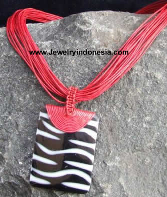 HANDMADE BEADED NECKLACES