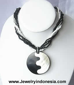 HIP-HOP JEWELRY TREND