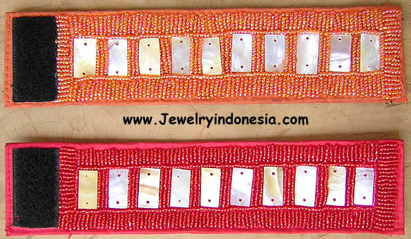 beads accessories with pearl shells