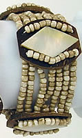 Coco shell beads bracelet with mother pearl shell from Bali