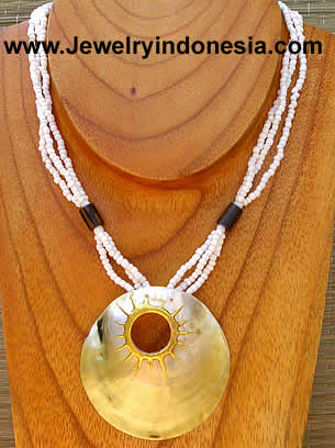 MOTHER PEARL SHELL Necklace made in Bali Indonesia
