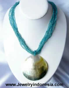 ROUND MOP SHELL NECKLACE
