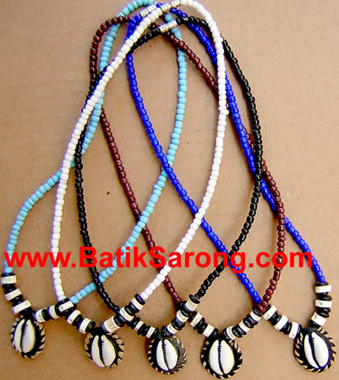 COWRIE SHELLS NECKLACE