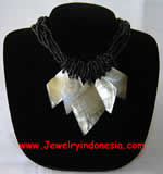 BEADS AND PEARL SHELLS NECKLACE JEWELLERY WHOLESALE COMPANY IN BALI