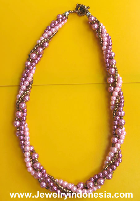SHELL BEADS NECKLACES SUPPLIERS