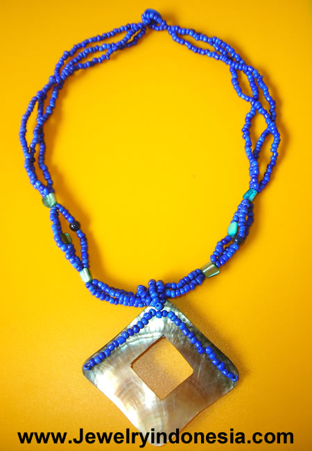 Handmade Pearl Shell Jewelry