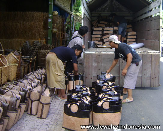 Handbags with leather from Indonesia