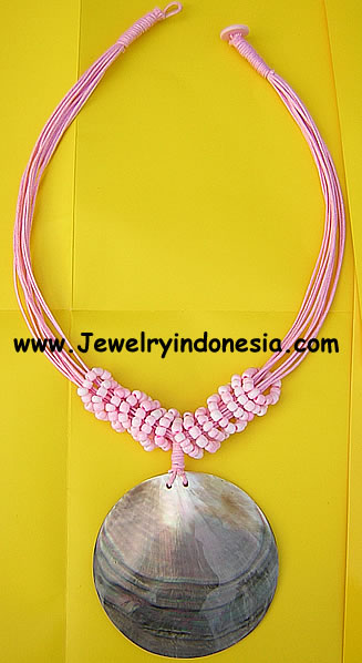 Necklace with Natural Pearl Shell Pendant
