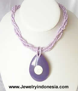 RETAIL AND WHOLESALE BEADED JEWELRY