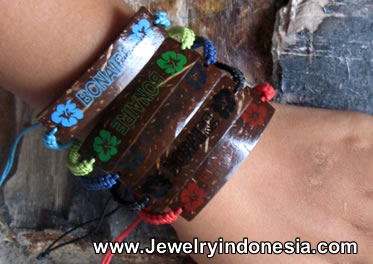 Painted Coconut Shell Wood Friendship Bracelets 