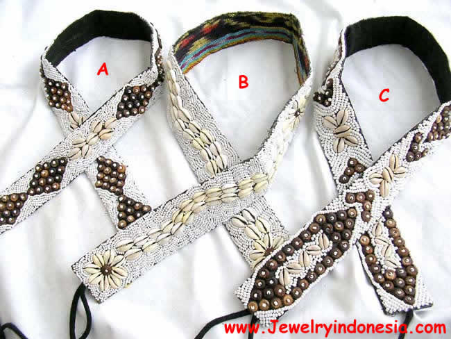 BELTS WITH BEADS AND SEA SHELLS