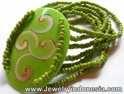 Resin Bracelet with Sea Shell