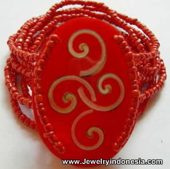 Resin Bracelet with Sea Shell