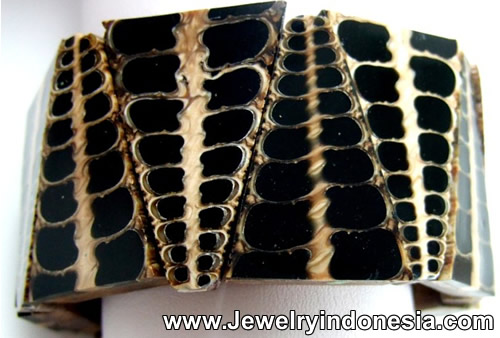 Sea Shell Bracelet Resin Jewelry From Bali
