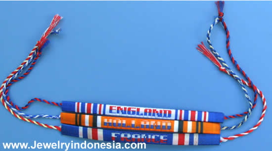 Beads Bracelets Jewelry from Bali Indonesia fashion accessories and costume jewelry with beads