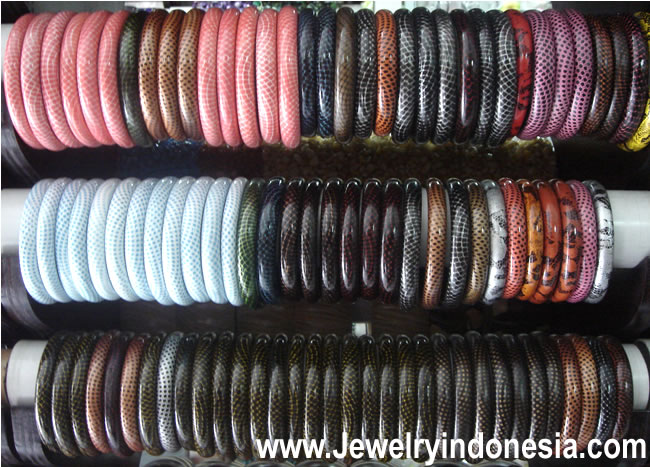 Wooden Bangles Indonesia