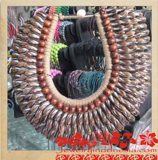 Jip76-11 Shell Jewellery Bali