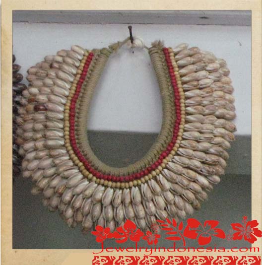 Jip76-12 Shell Jewellery Necklaces From Bali
