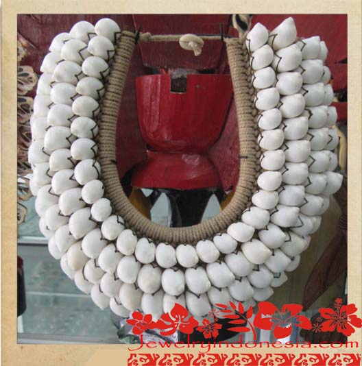 Jip76-9 Sea Shell Costume Jewelry Necklaces Bali