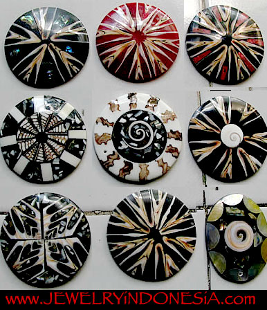 Resin Shell Pendants Bali