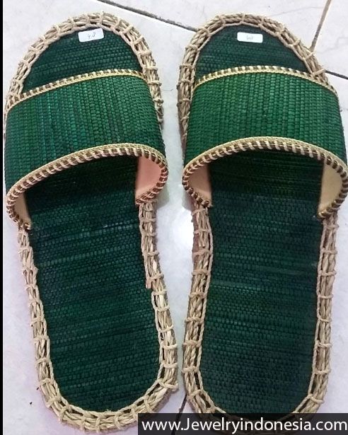 Natural organic straw jute seagrass pandanus hotel amenities sandals slippers footwear from Indonesia