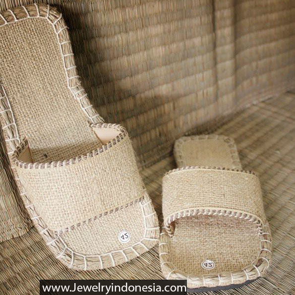 Natural organic straw jute seagrass pandanus hotel amenities sandals slippers footwear from Indonesia
