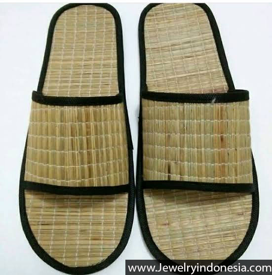Natural organic straw jute seagrass pandanus hotel amenities sandals slippers footwear from Indonesia