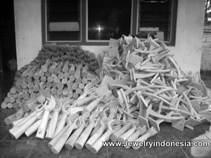 Wholesale Jewelry Displays in Wood Bali Indonesia