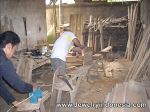 Jewelry Stands in Wood Bali Indonesia