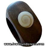 Wood Rings with Sea Shells from Bali Fashion Accessories