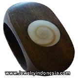 Wood Rings with Sea Shells from Bali Fashion Accessories