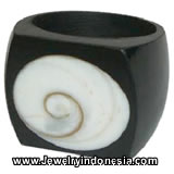 Wood Rings with Sea Shells from Bali Fashion Accessories